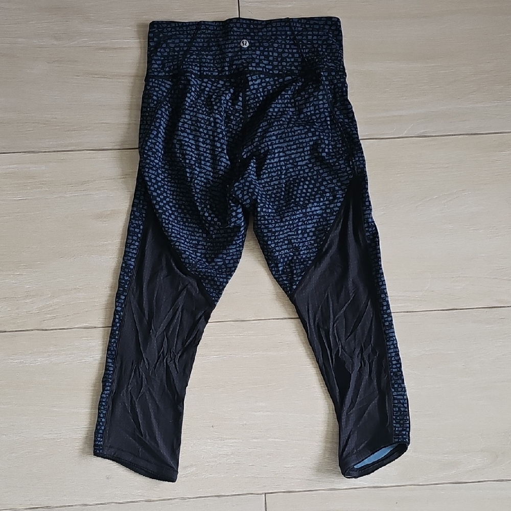 Lululemon Black and Blue Patterned Leggings